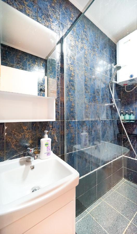 Shared Room At Lockhart Road 414 Hongkong Exterior foto